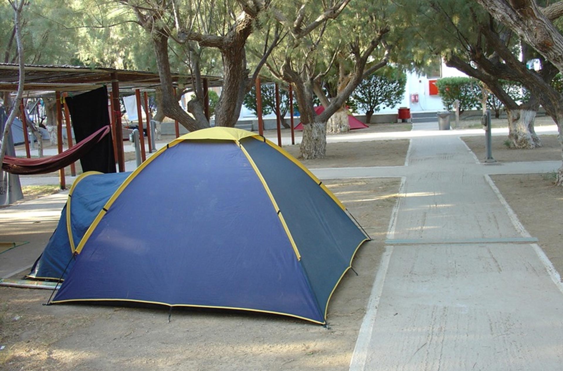 Organized camping at Kamares of Sifnos